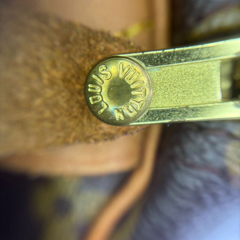 路易威登 拉鍊手提包-11