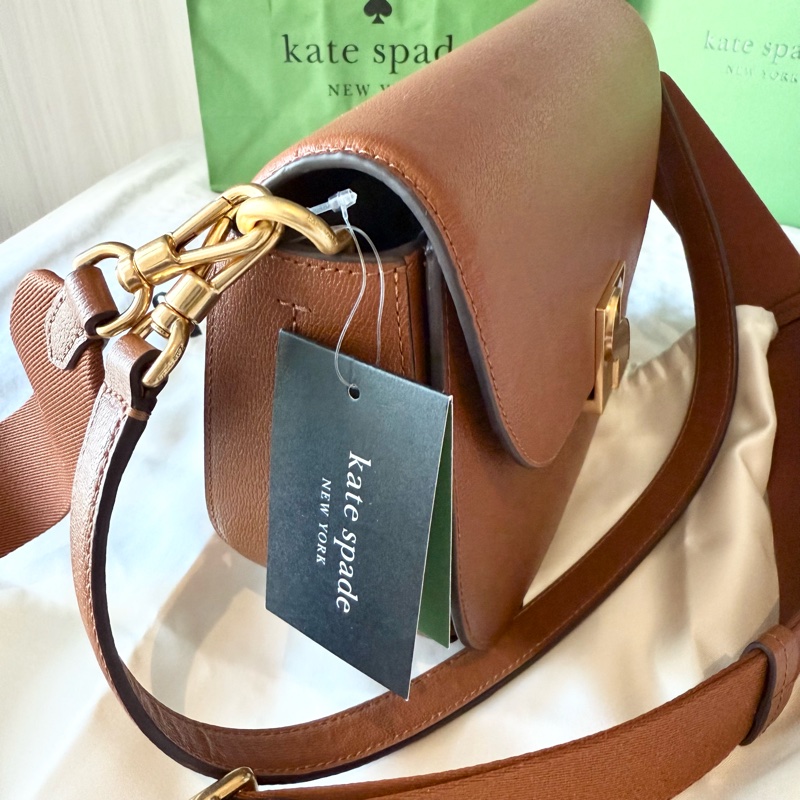 ✨全新🇺🇸 Kate Spade ♠️ 質感真皮馬鞍包(咖啡色)-1