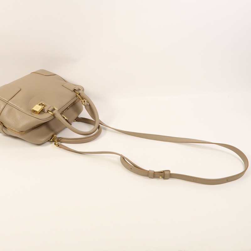 LOEWE 牛皮皮革Amazona 19金扣手挽肩背兩用袋-7