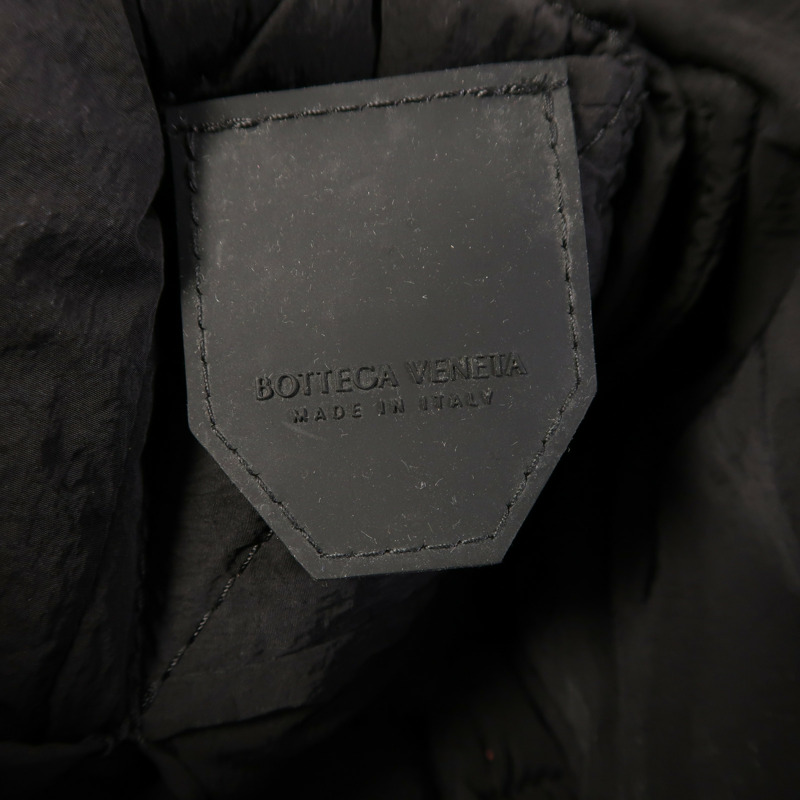 BOTTEGA VENETA 尼龍Padded Tech Cassette銀扣肩背袋-5