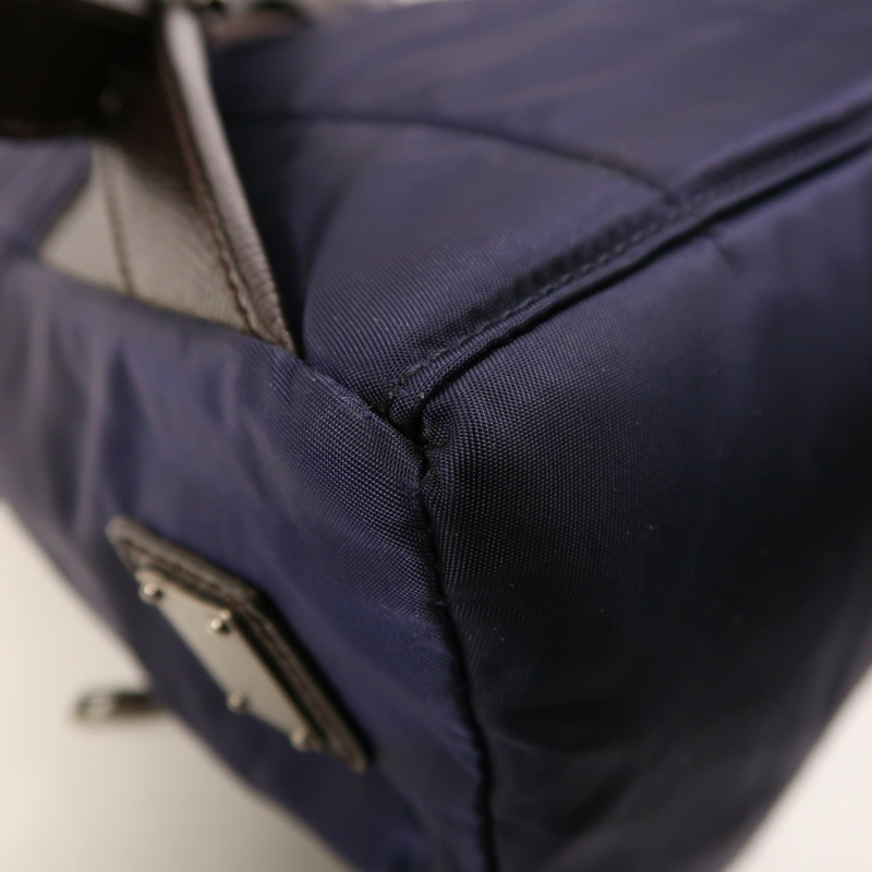 D&G 尼龍Backpack銀扣背包-10