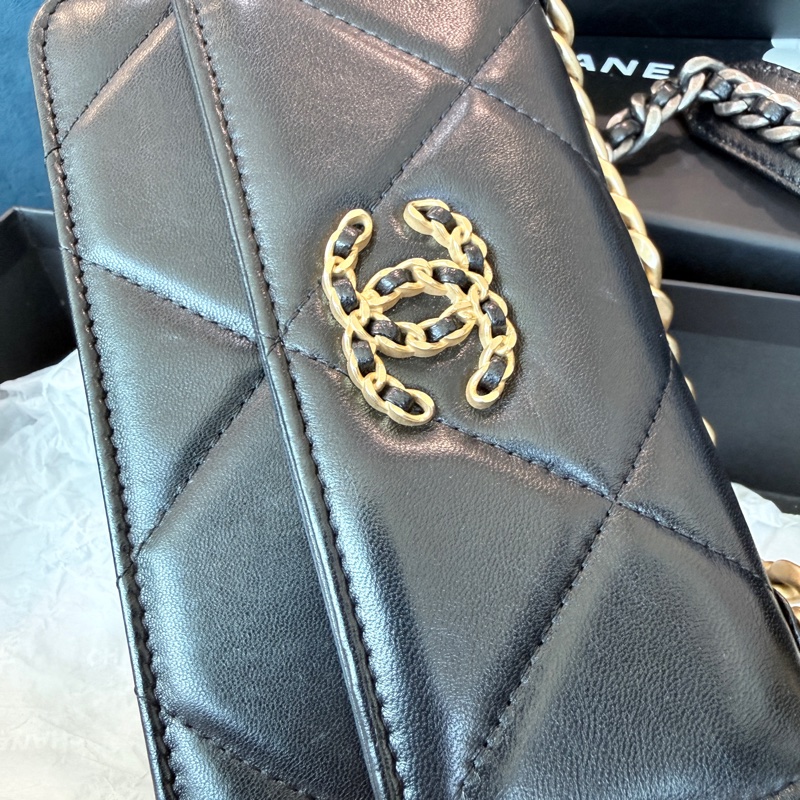 Chanel✨23B黑金19bag woc鏈條包-8