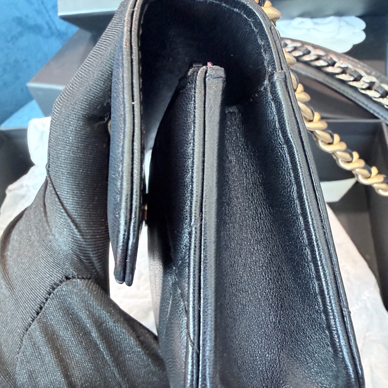 Chanel✨23B黑金19bag woc鏈條包-14