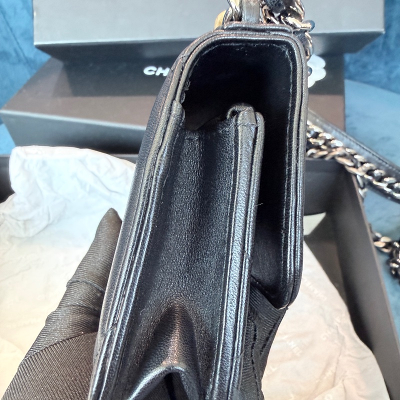 Chanel✨23B黑金19bag woc鏈條包-15