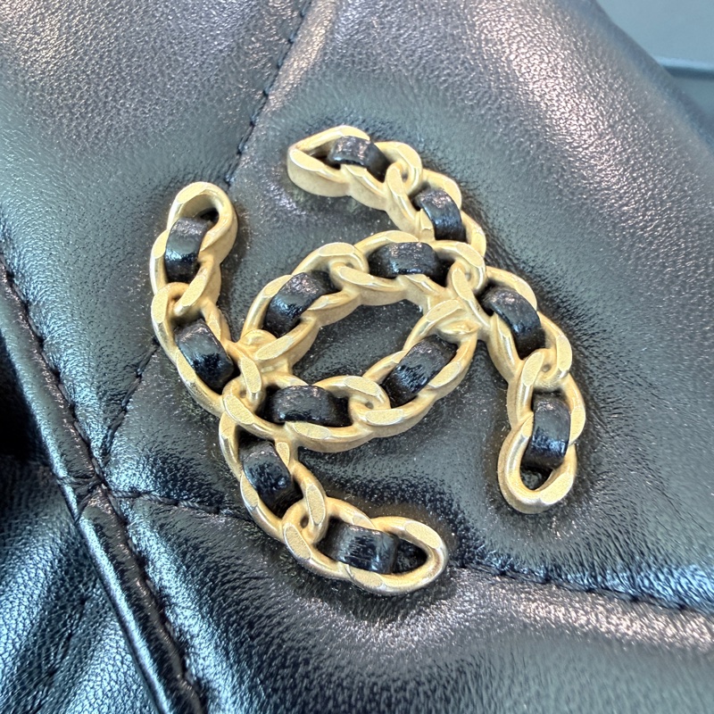 Chanel✨23B黑金19bag woc鏈條包-22