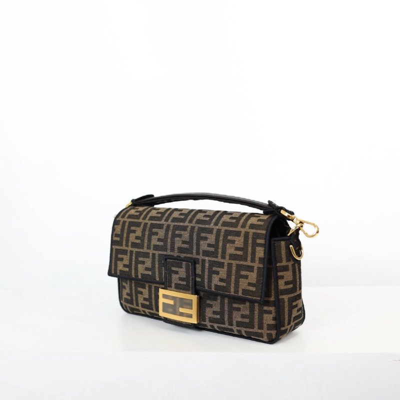 全新Fendi Baguette法棍包-2