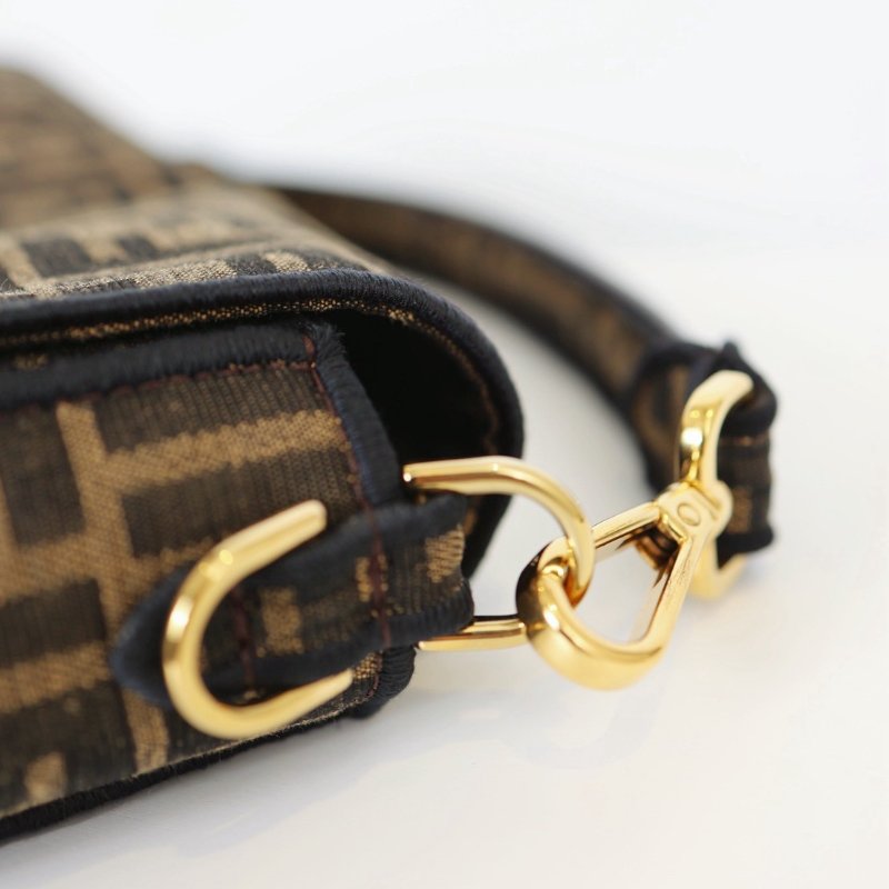 全新Fendi Baguette法棍包-11