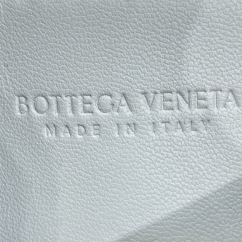 BOTTEGA VENETA 寶緹嘉 INTRECCIATO ANDIAMO PHONE POUCH 編織格紋手機袋 羊皮 灰色 金釦-12