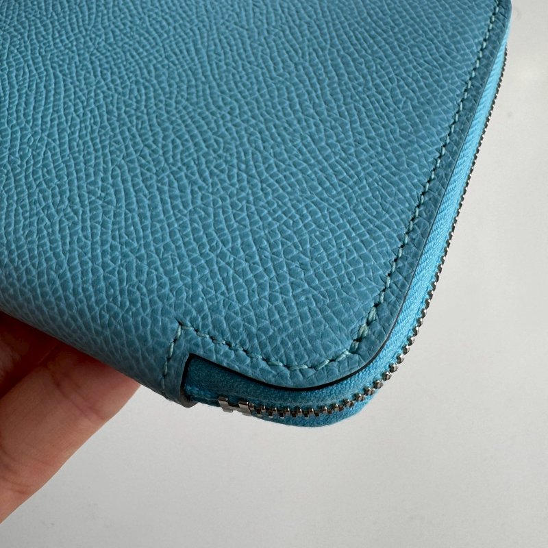 ✨閒置99成新 U刻 Silk in天空藍拉鍊絲巾短夾-4
