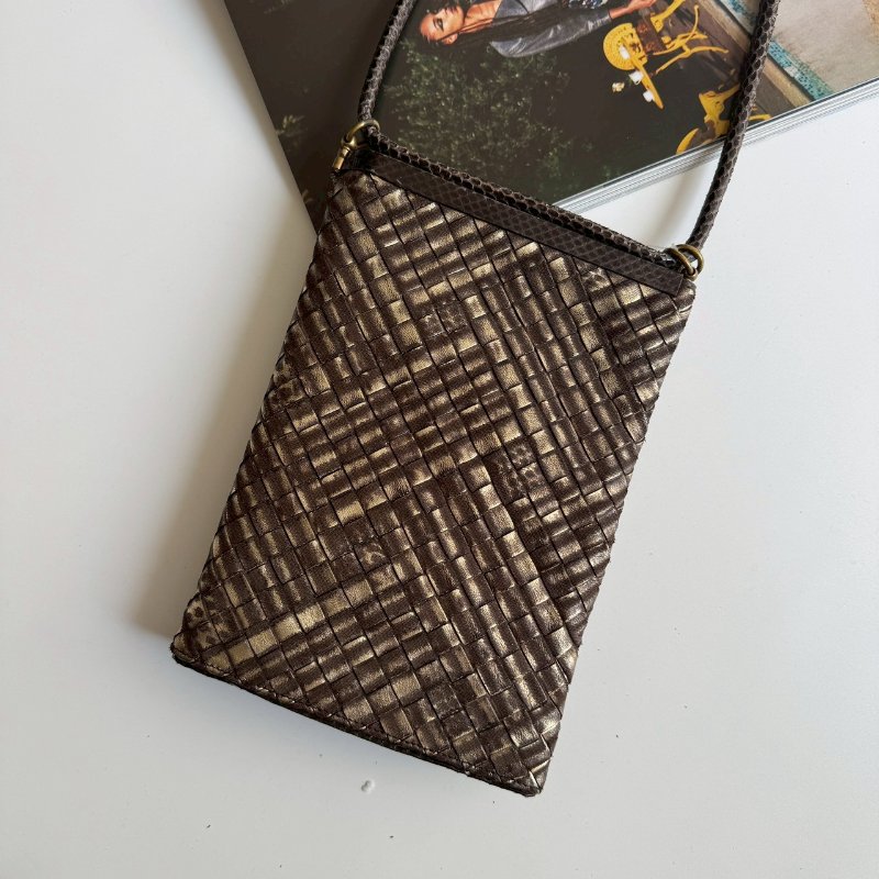 😍絕版隨身小包 BOTTEGA VENETA BV 經典皮革編織金棕色肩背包-0