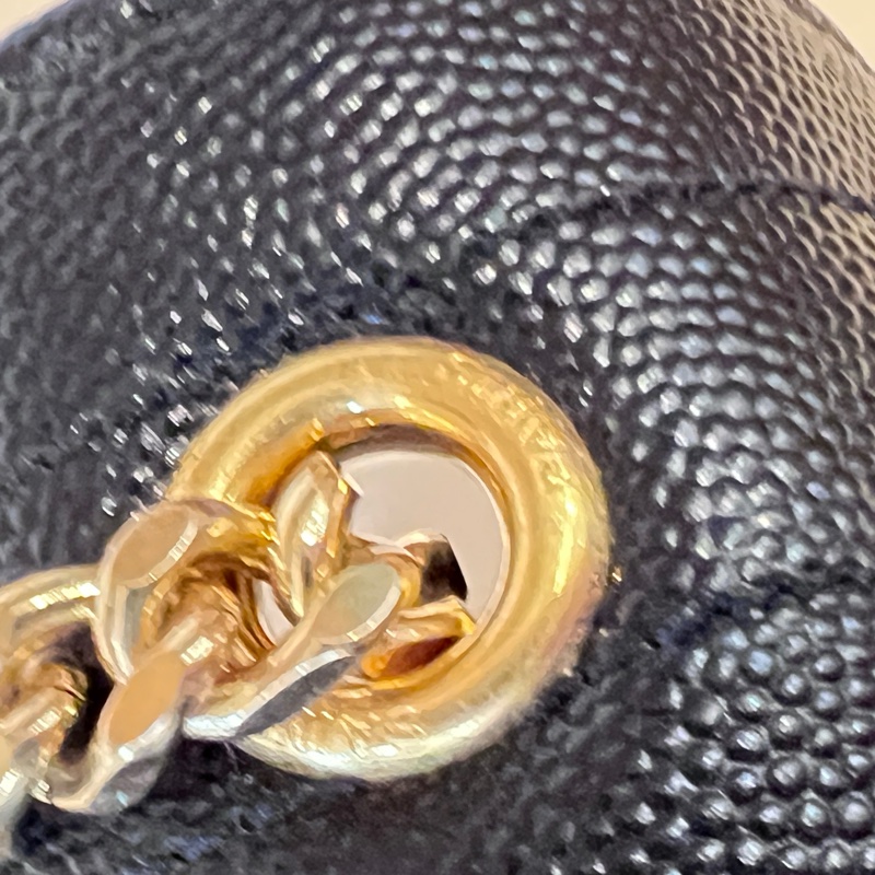 YSL 黑荔枝牛皮Envelope絎縫金釦信封下蓋肩斜背鏈包-16