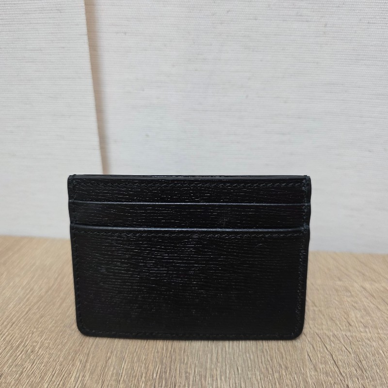 [過新年優惠持續中🧧] Gucci黑牛皮金Logo名片卡夾-1