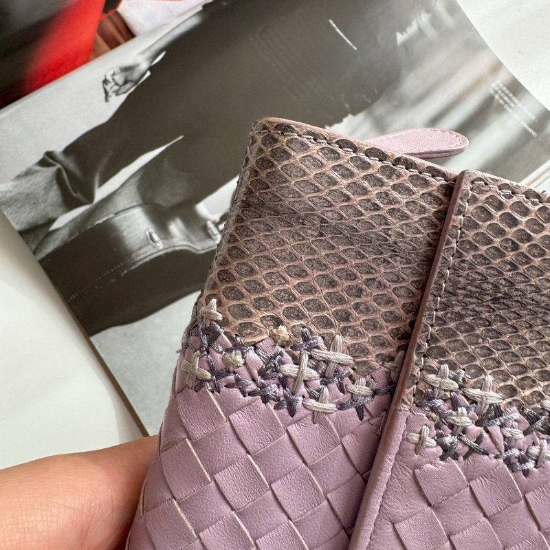 🎆盒子、防塵都有 BV 芋香紫水蛇皮釦式長夾-6