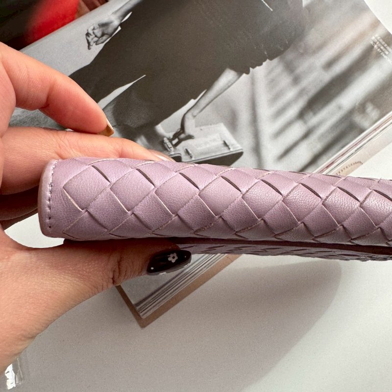 🎆盒子、防塵都有 BV 芋香紫水蛇皮釦式長夾-11