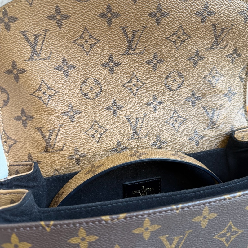 LV 拼接郵差包 M44876 晶片款-23