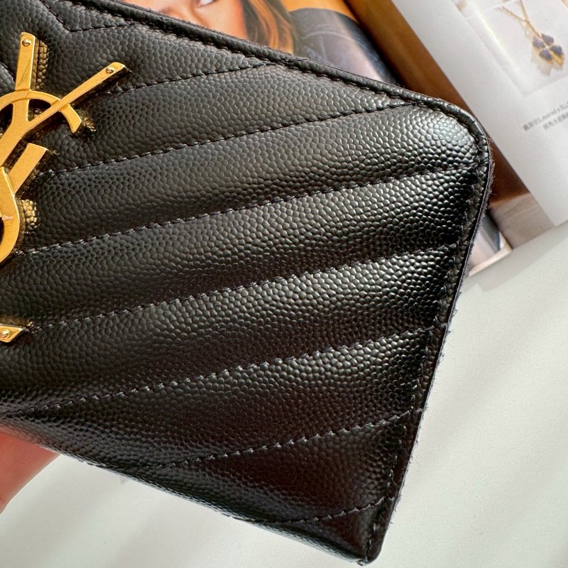 ✨經典熱銷款 YSL 黑色荔枝皮拉鍊長夾-5