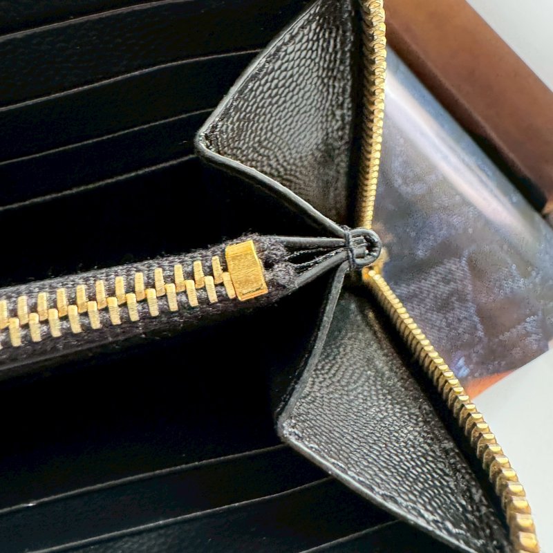 ✨經典熱銷款 YSL 黑色荔枝皮拉鍊長夾-14