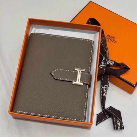 Hermès Bearn大象灰銀扣短夾錢包B刻