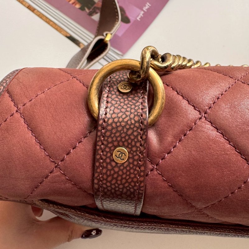 🎉10萬不到 Chanel Paris-Bombay 酒紅拼羊皮學院風橫式斜背包-18