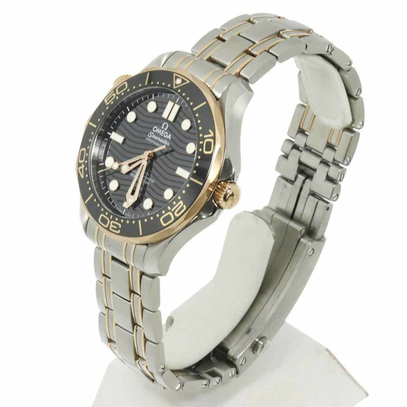 歐米茄海馬300公尺同軸至臻天文台雙色男士腕錶,型號210 20 42 01 001,附日期顯示,黑色錶殼,18K白金錶殼,自動上鍊-2