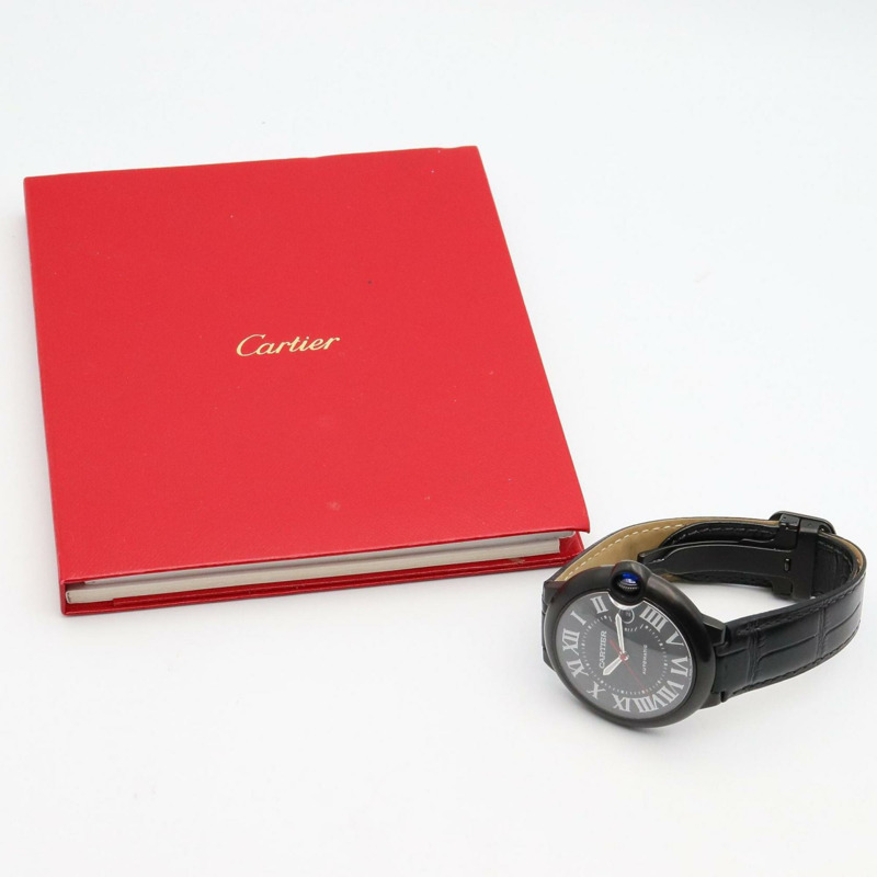 卡地亞 Ballon Bleu 系列 42 毫米男士腕錶,不鏽鋼(DLC 塗層)皮革錶帶,黑色,WSBB0015-8