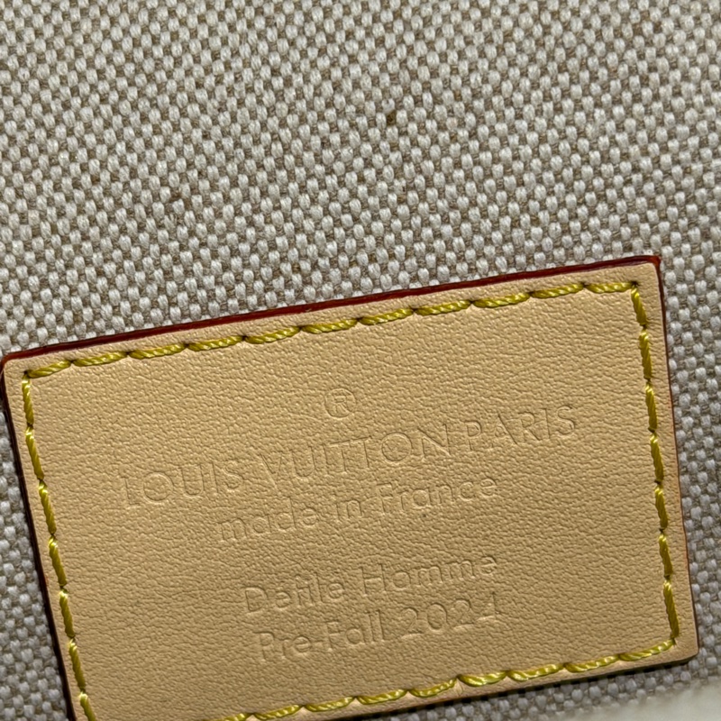 Louis Vuitton LV Steamer 可穿戴式錢包N40674 24春夏款-17