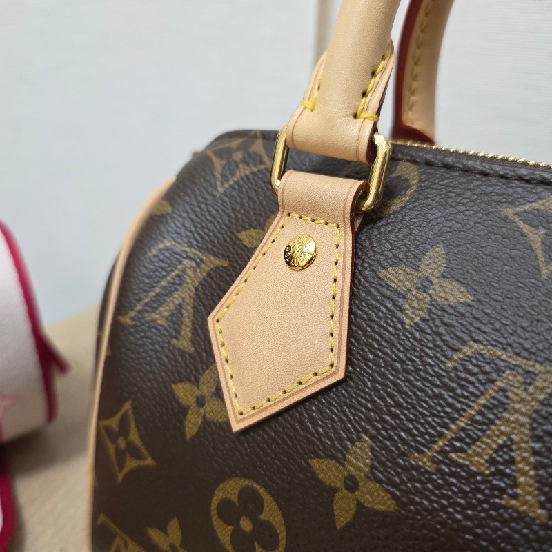 [新年優惠持續中🧧好物把握] LV原花金釦Speedy20手提斜背-6