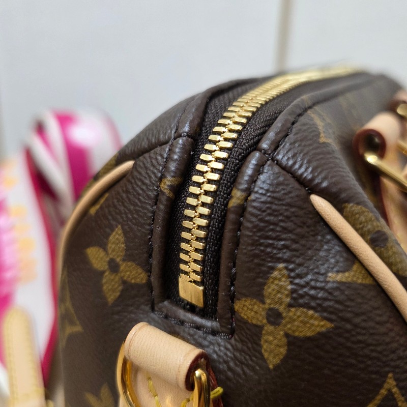 [新年優惠持續中🧧好物把握] LV原花金釦Speedy20手提斜背-11
