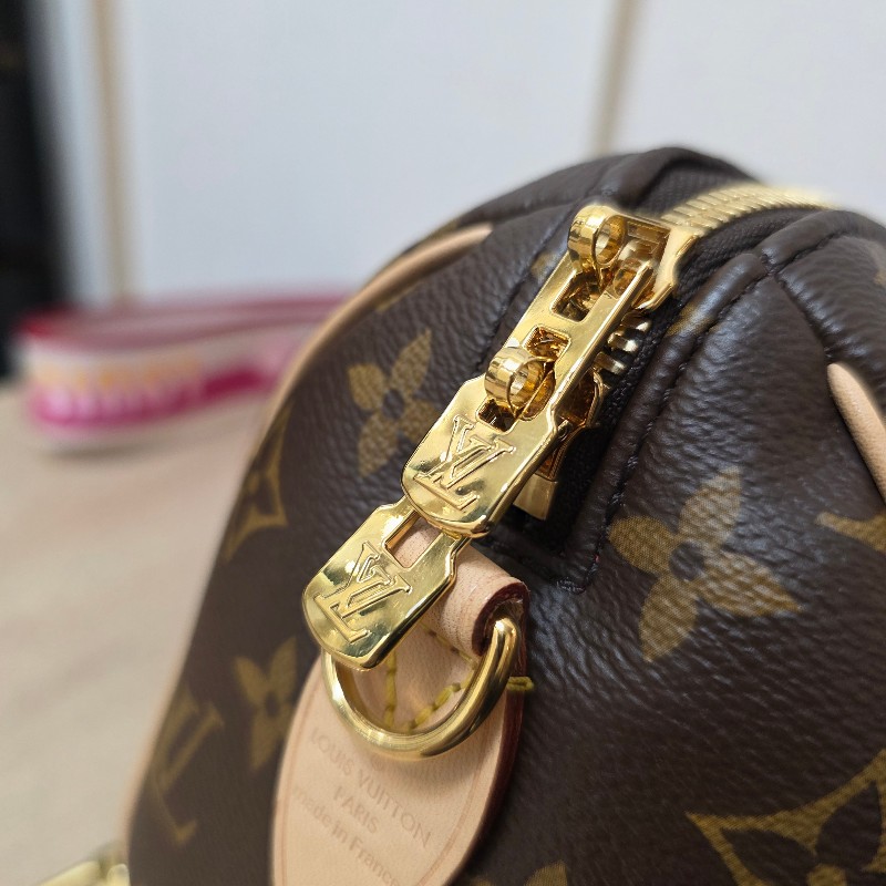 [新年優惠持續中🧧好物把握] LV原花金釦Speedy20手提斜背-30