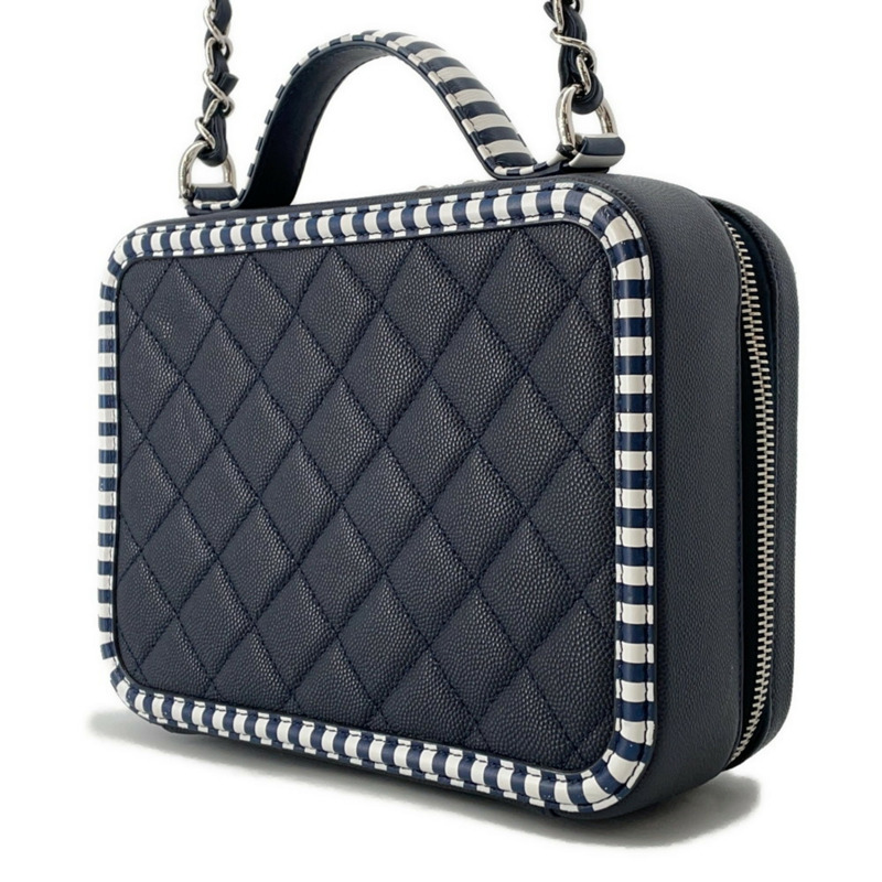 香奈兒 CC 鏤空邊框化妝包,魚子醬紋皮革,白色,A93343-1