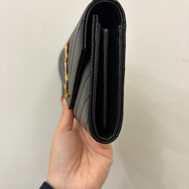 YSL 黑魚子醬牛皮金釦下蓋信封長夾-1