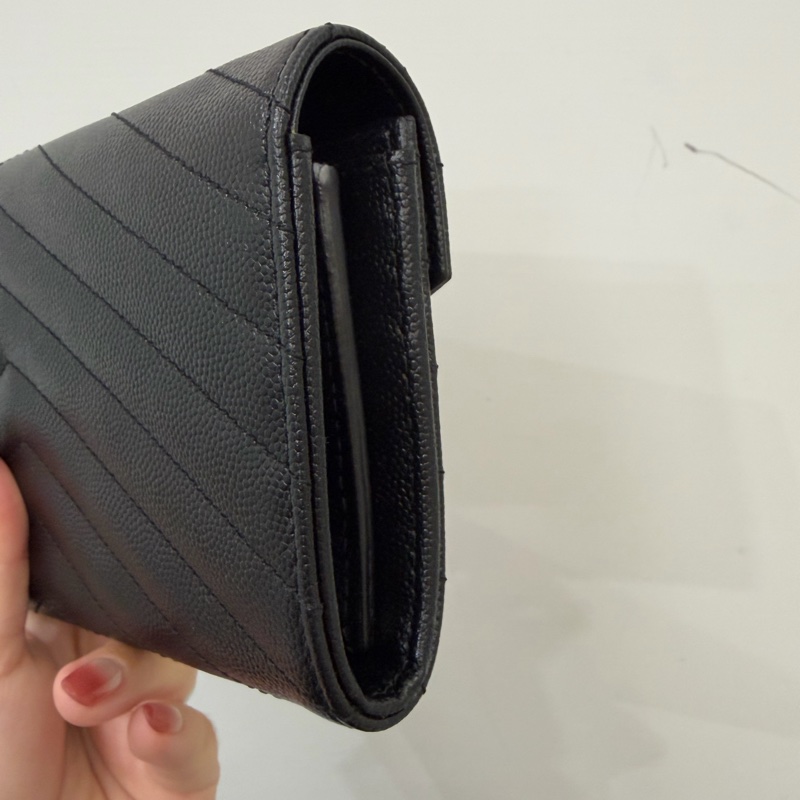 YSL 黑魚子醬牛皮金釦下蓋信封長夾-5