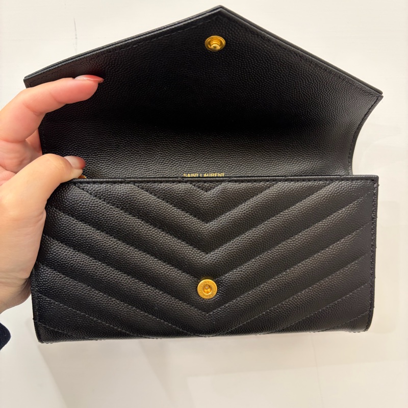 YSL 黑魚子醬牛皮金釦下蓋信封長夾-6