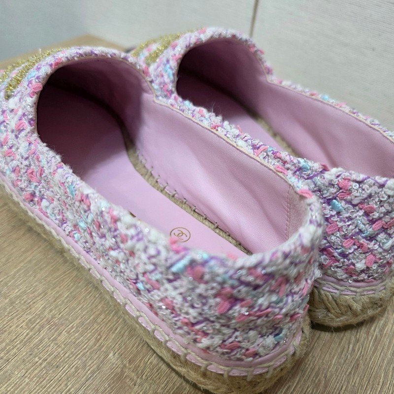 [ 季節限定🎄甜價出] Chanel粉白紫毛呢草編鉛筆鞋-3