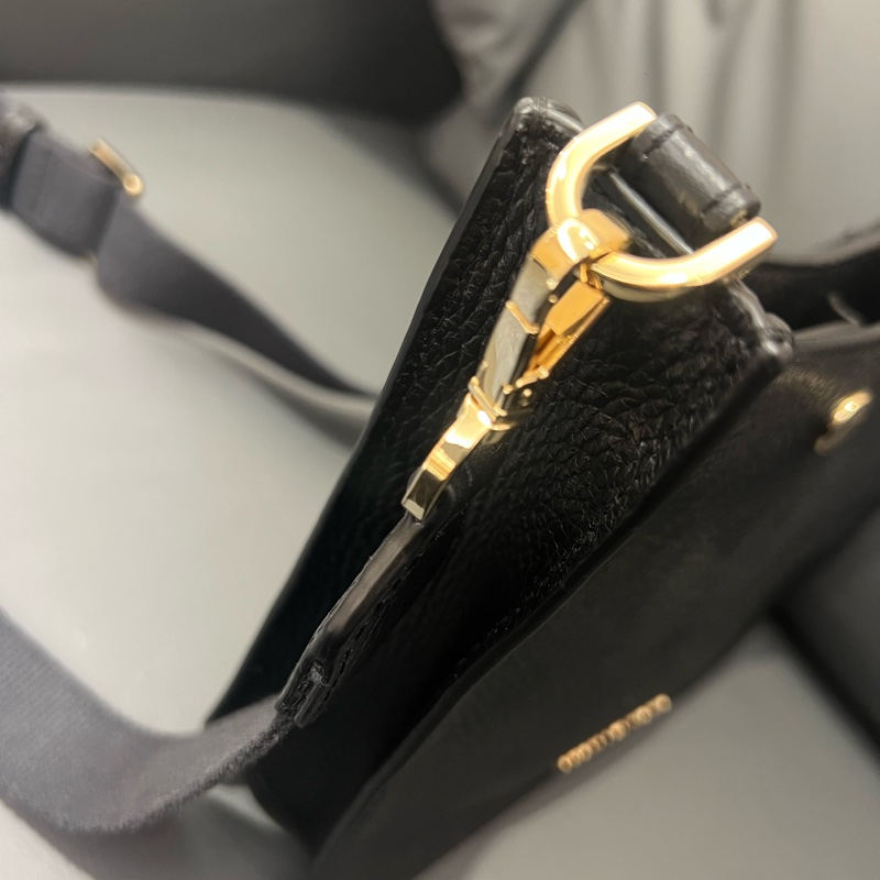 MICHAEL KORS 側背包（黑色）-11
