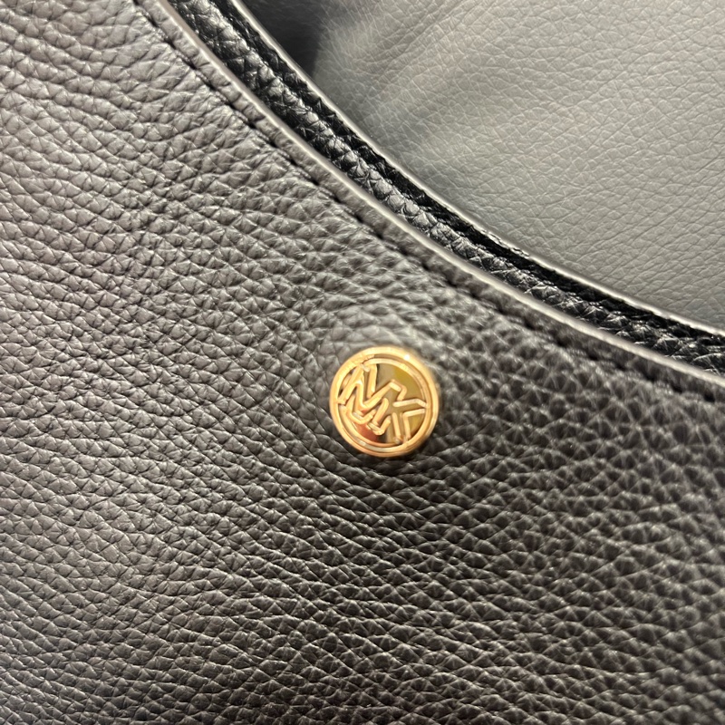 MICHAEL KORS 側背包（黑色）-12