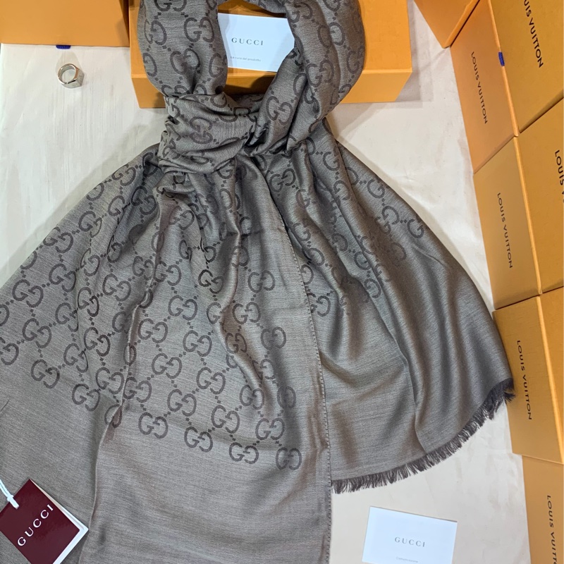 🧣全台最甜 全新含吊牌 Gucci 古馳 超美奶茶雙色 老花 羊毛圍巾 披肩-5