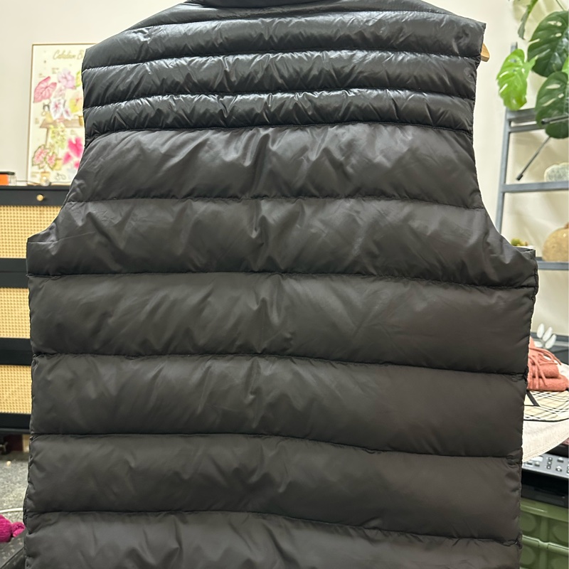 Moncler 男仕厚羽絨背心-4