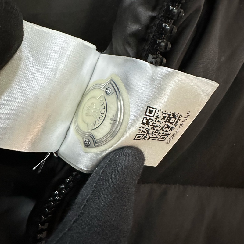 Moncler 男仕厚羽絨背心-5