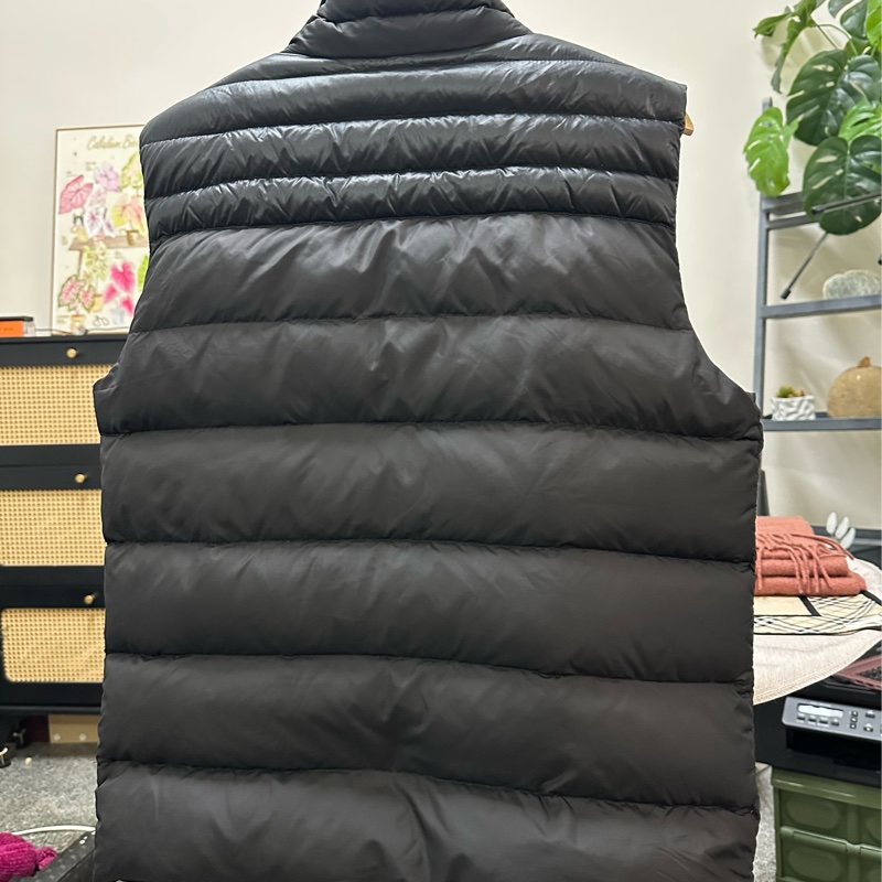 Moncler 男仕厚羽絨背心-8