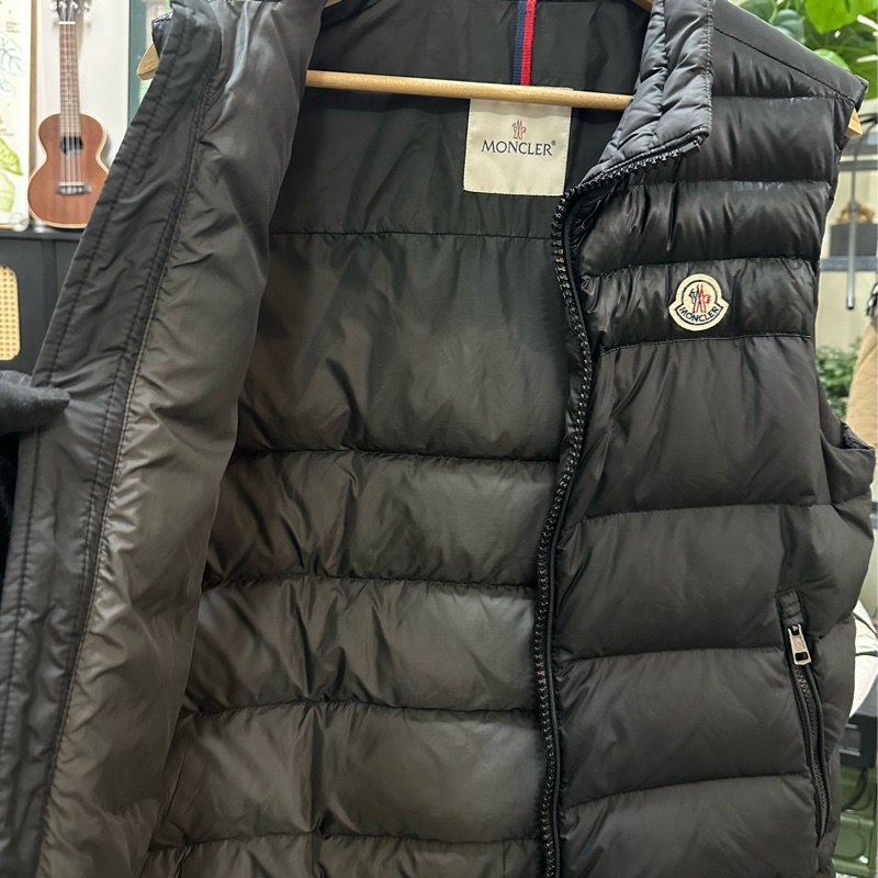 Moncler 男仕厚羽絨背心-18