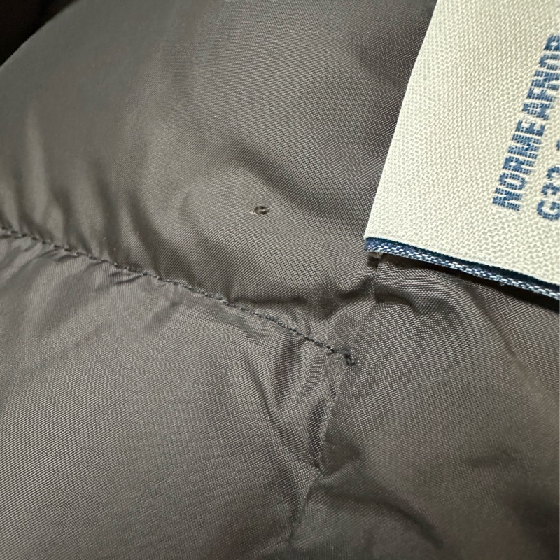 Moncler 男仕厚羽絨背心-28