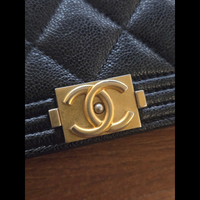 Chanel BOY對開長夾黑金-5