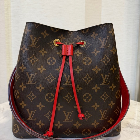 LV 原花拼紅牛皮Neo Noe MM金釦束口肩斜背水桶包M44021