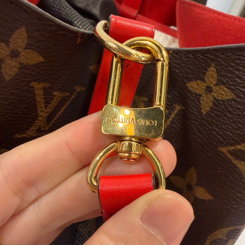 LV 原花拼紅牛皮Neo Noe MM金釦束口肩斜背水桶包M44021-6