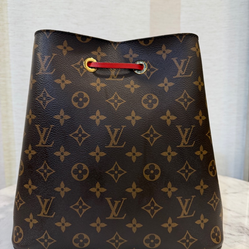 LV 原花拼紅牛皮Neo Noe MM金釦束口肩斜背水桶包M44021-7