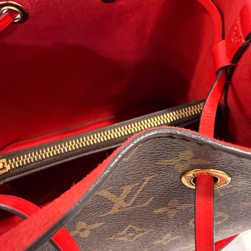 LV 原花拼紅牛皮Neo Noe MM金釦束口肩斜背水桶包M44021-13