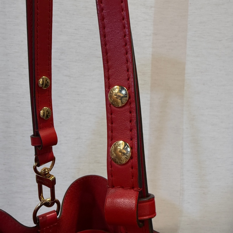 LV 原花拼紅牛皮Neo Noe MM金釦束口肩斜背水桶包M44021-21