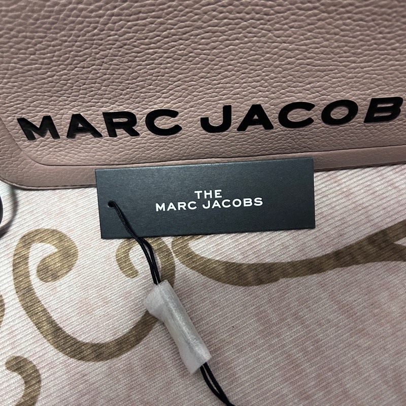 【二手正品】Marc Jacobs The Box 20 經典荔枝紋餐盒包 (裸粉色)-6