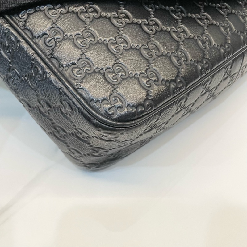 古馳/Gucci 黑色牛皮雙G壓花男士斜挎包 單肩包 尺寸32x9x28cm-8